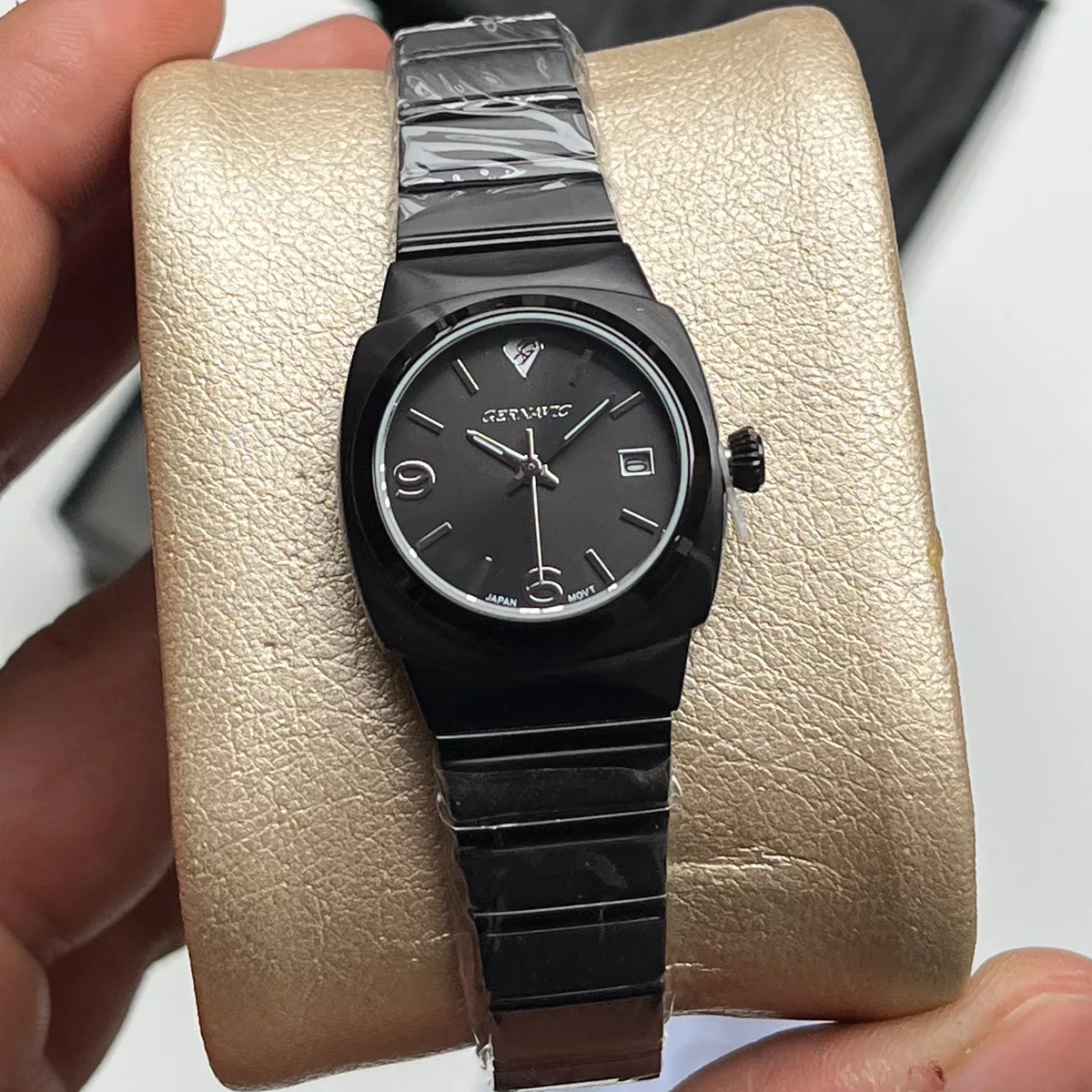 ساعت مچی زنانه گرناویک Gernavic G230004101