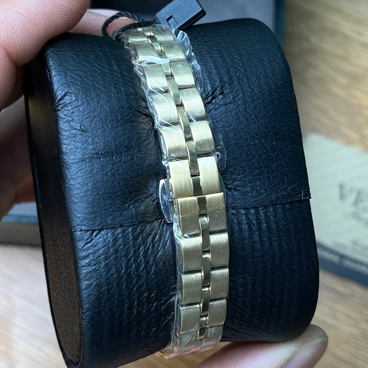 ساعت مچی زنانه ونیز VENICE V801352501