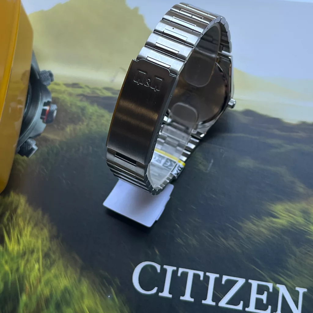 ساعت مچی زنانه کیو اند کیو مدل Q&Q Q84B-002PY
