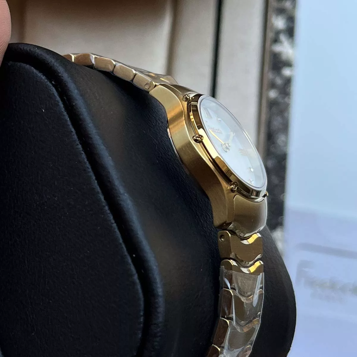 ساعت مچی زنانه فری لوک FREELOOK FL.1.10467-2