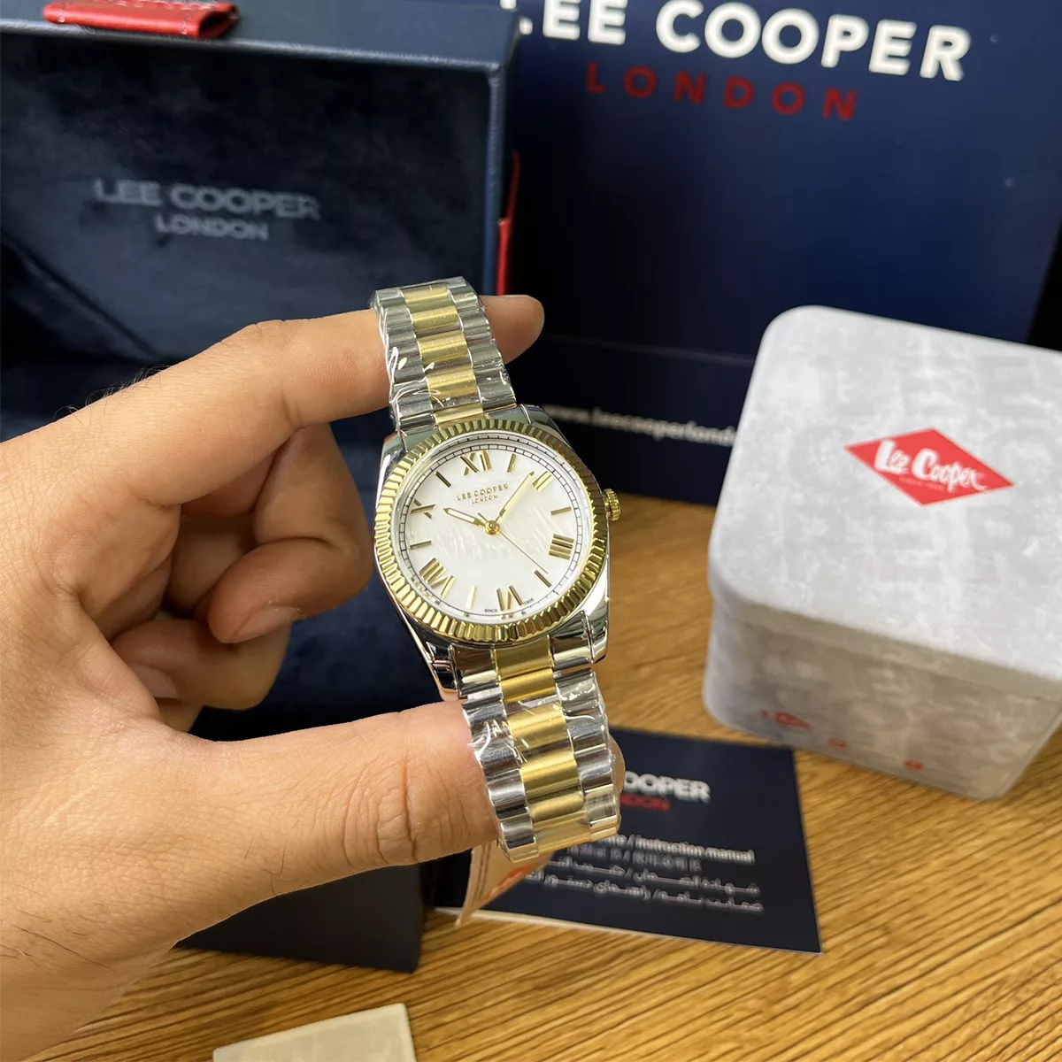 ساعت مچی زنانه لیکوپر LEE COOPER LC07825.220
