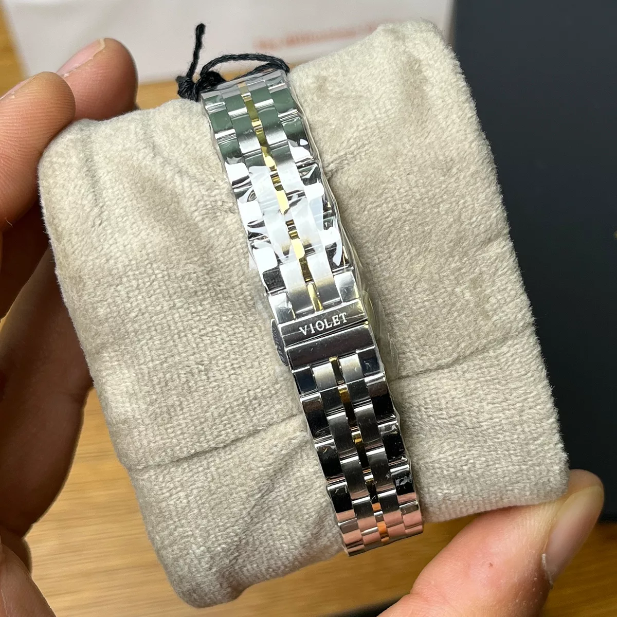 ساعت مچی زنانه ویولت VIOLET B0645L-818