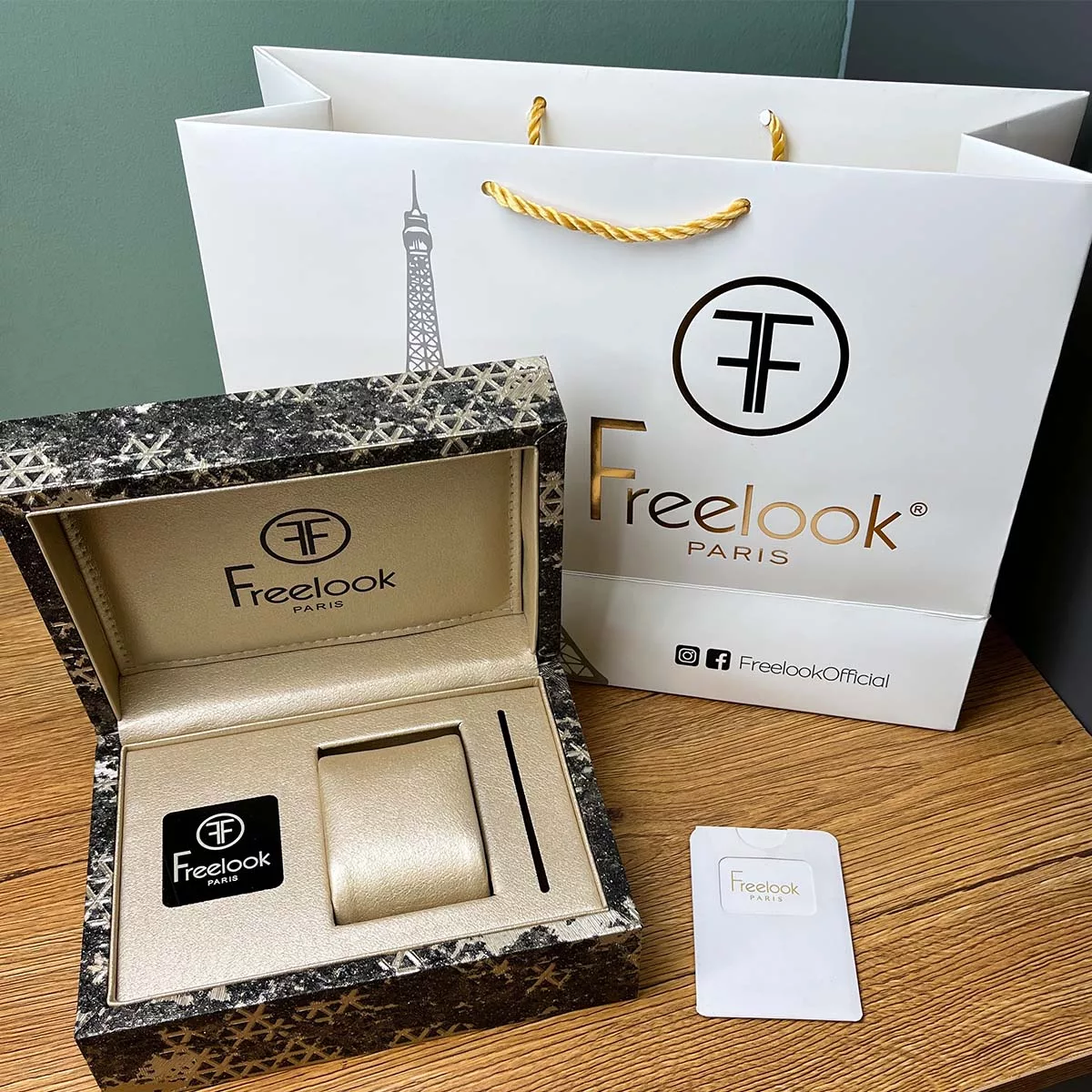 ساعت مچی زنانه فری لوک FREELOOK FL.1.10497-4