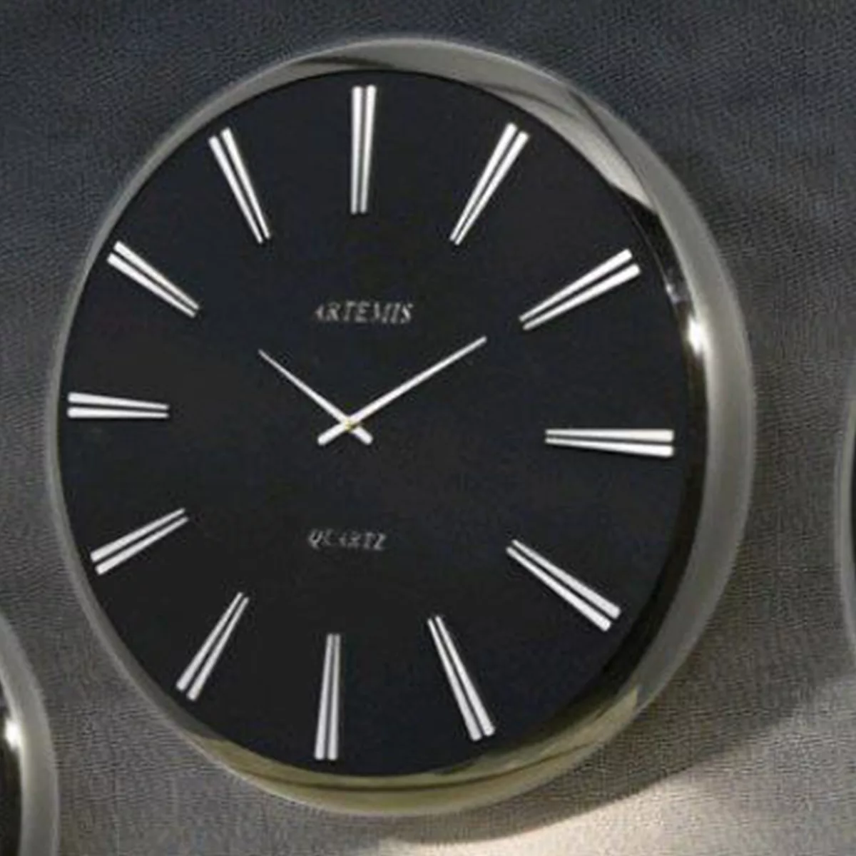ساعت دیواری آرتمیس ARTEMIS 2045B-90058