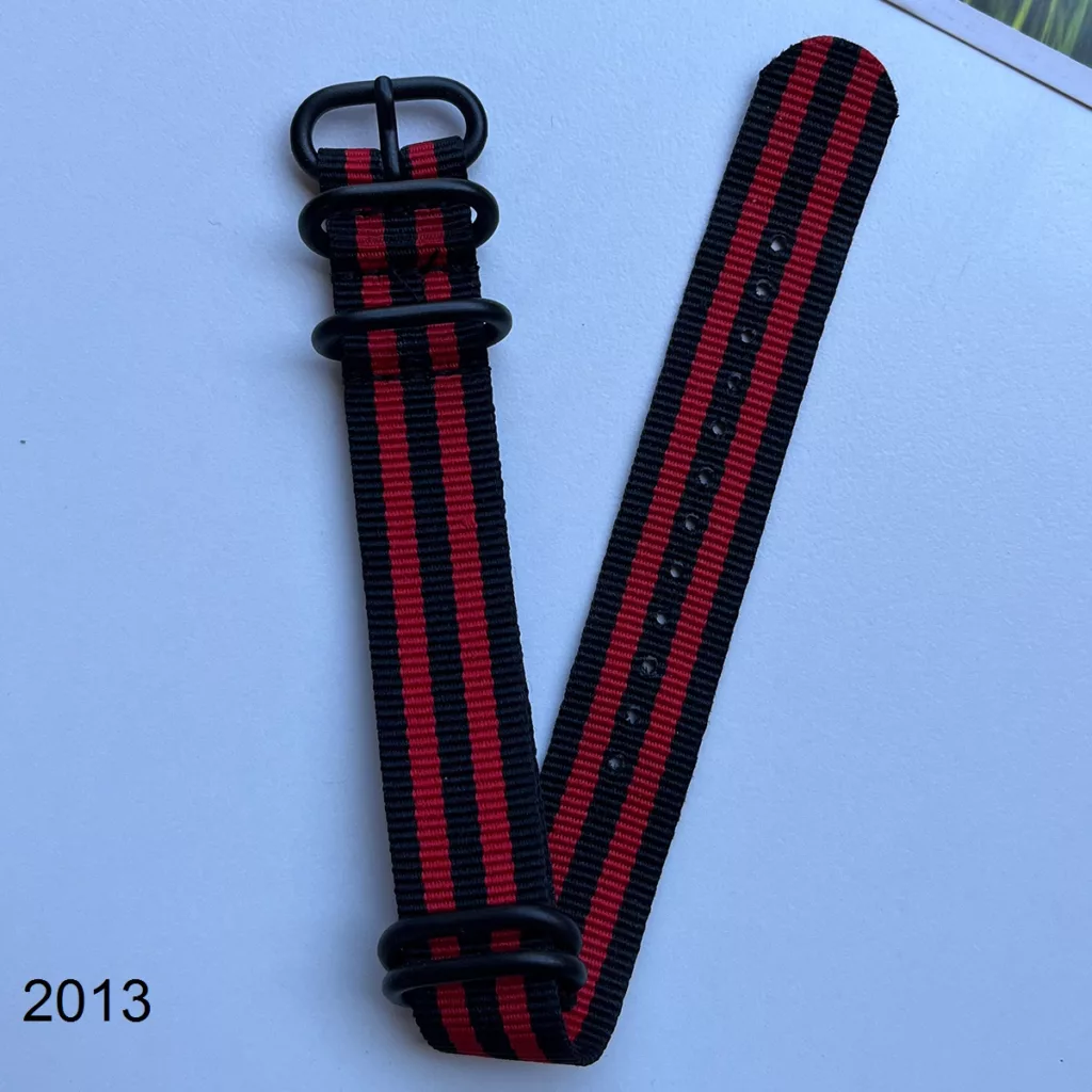 بند نیتو برزنتی مشکی قرمز سایز 20mm کد 2013