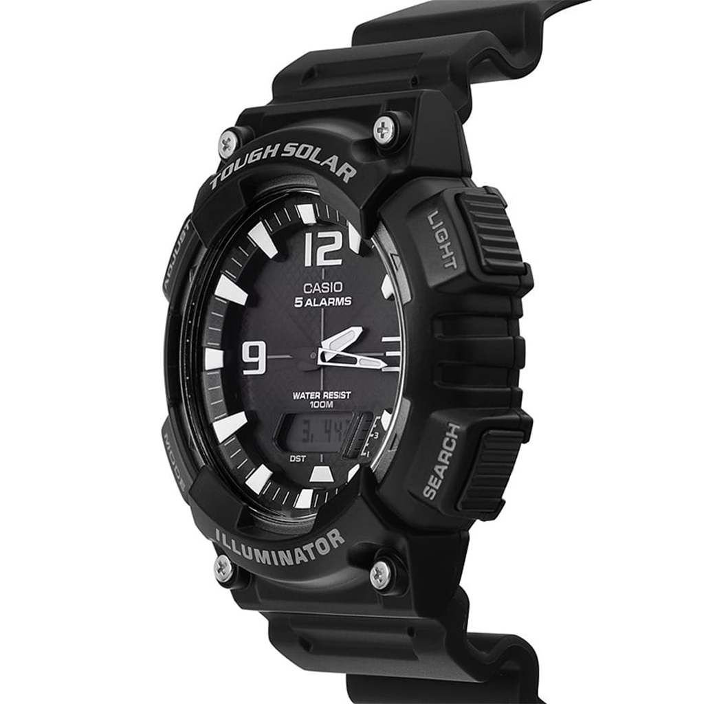 نمای نزدیک صفحه ساعت کاسیو با نشانگر شارژ باتری