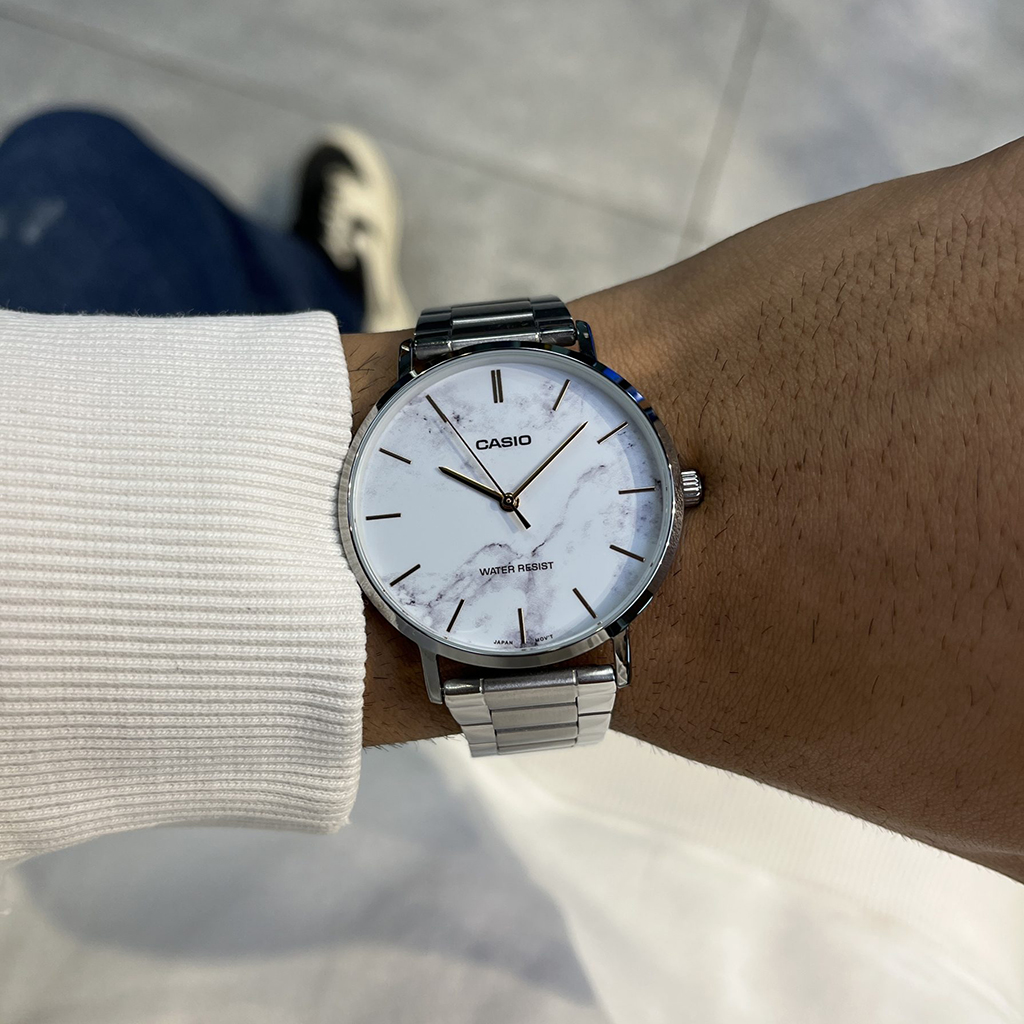 تصویر ساعت کاسیو مدل MTP-VT01DM-7A با بند استیل نقره‌ای