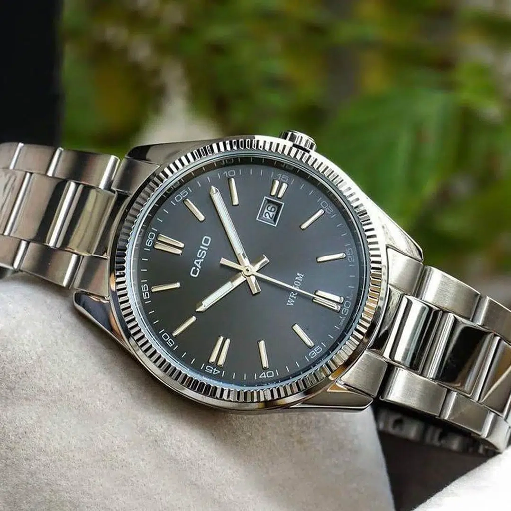 ساعت مردانه استیل کاسیو با زه کنگره دار