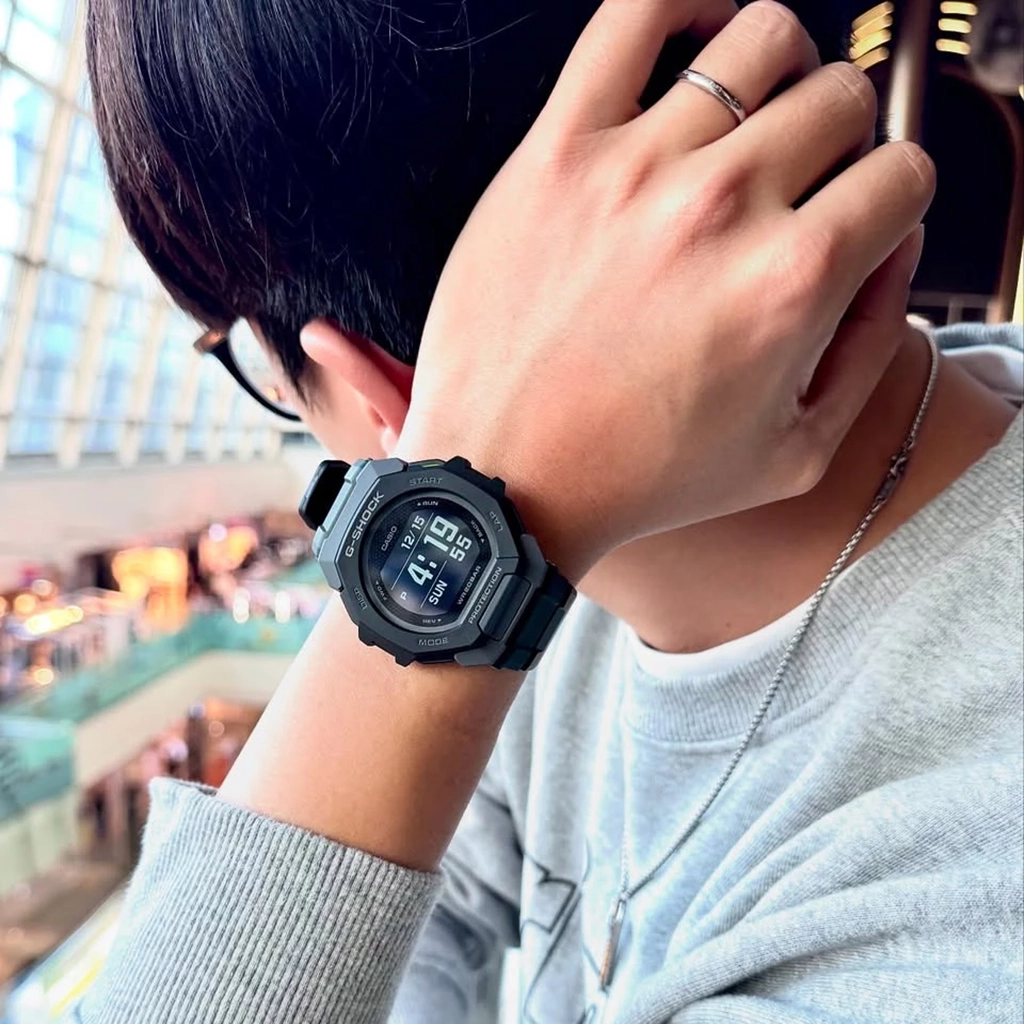 ساعت جی شاک با صفحه نمایش MIP LCD کیفیت بالا