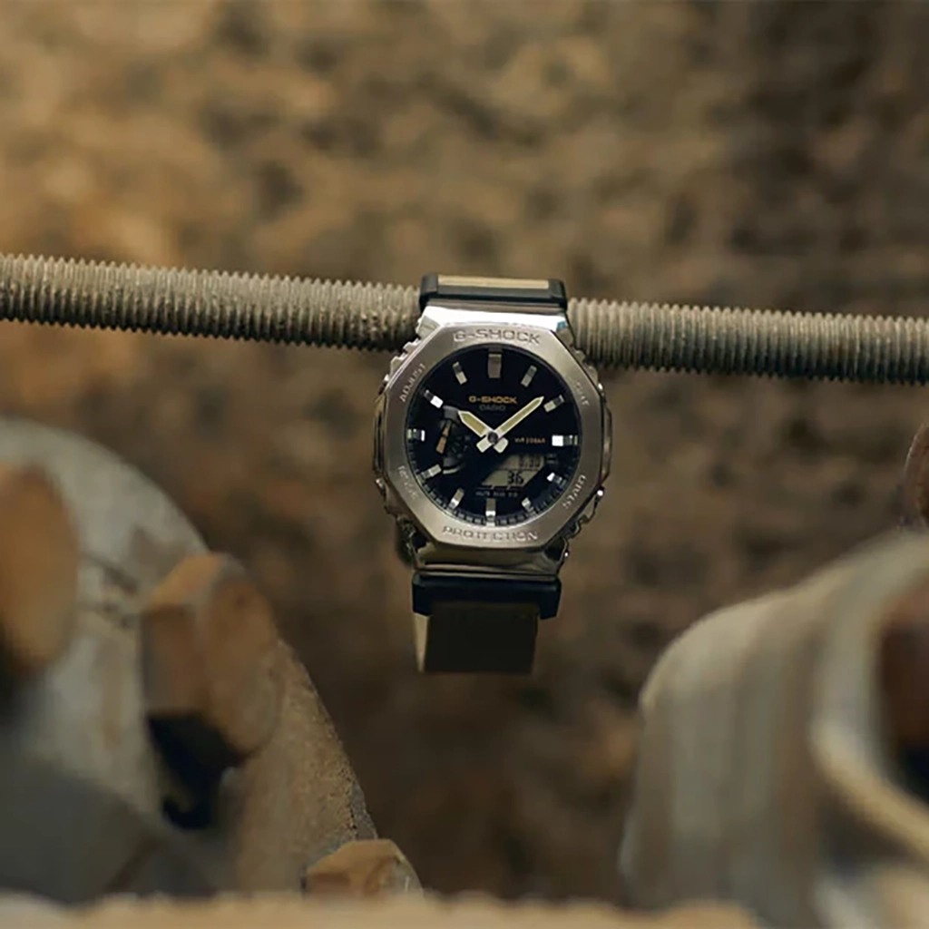 ساعت مچی اسپرت کاسیو مدل GM-2100 بند پارچه‌ای